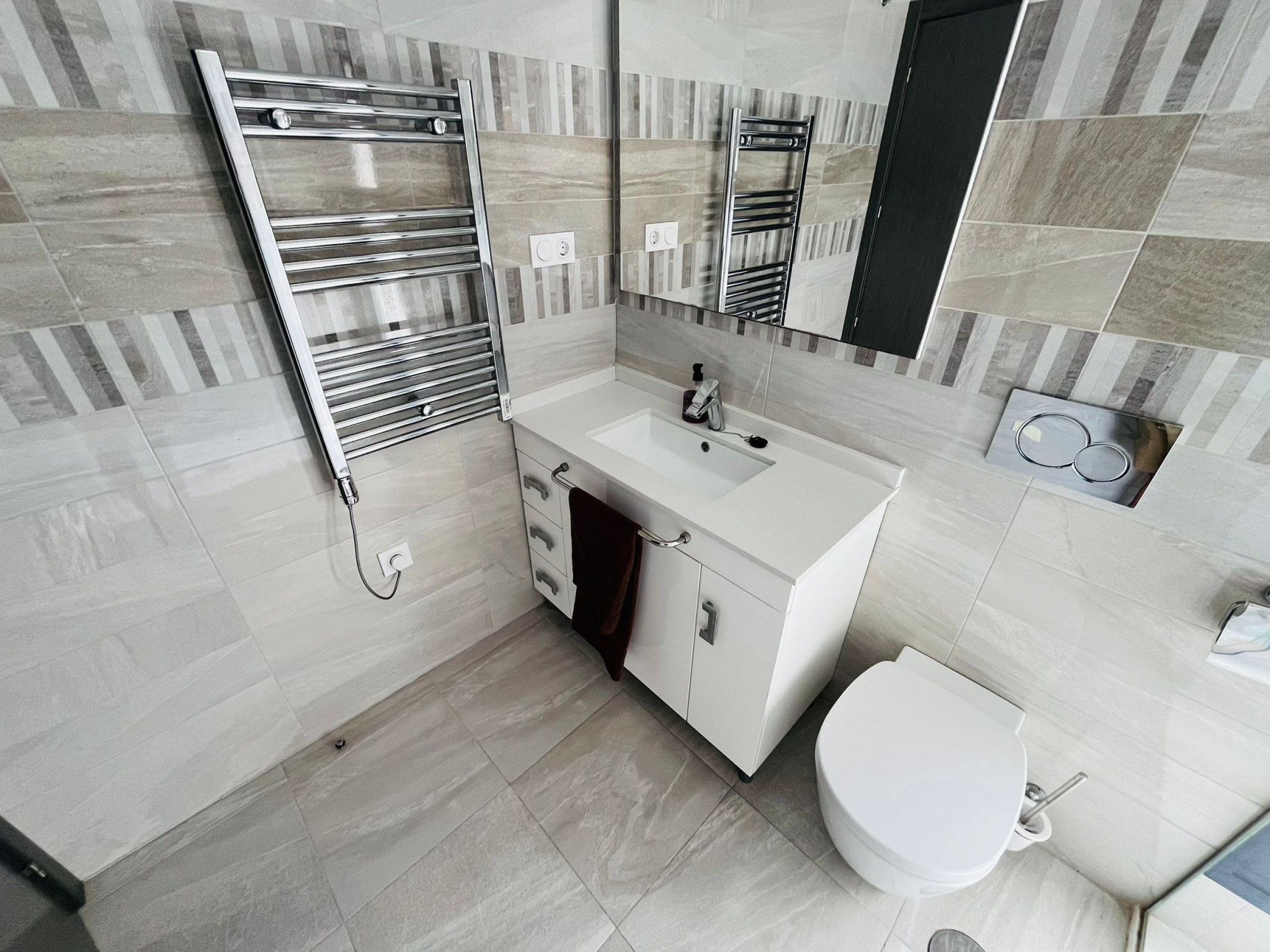 3 Bed, 2 Bath, ApartmentFor Sale, Punta Prima, Alicante