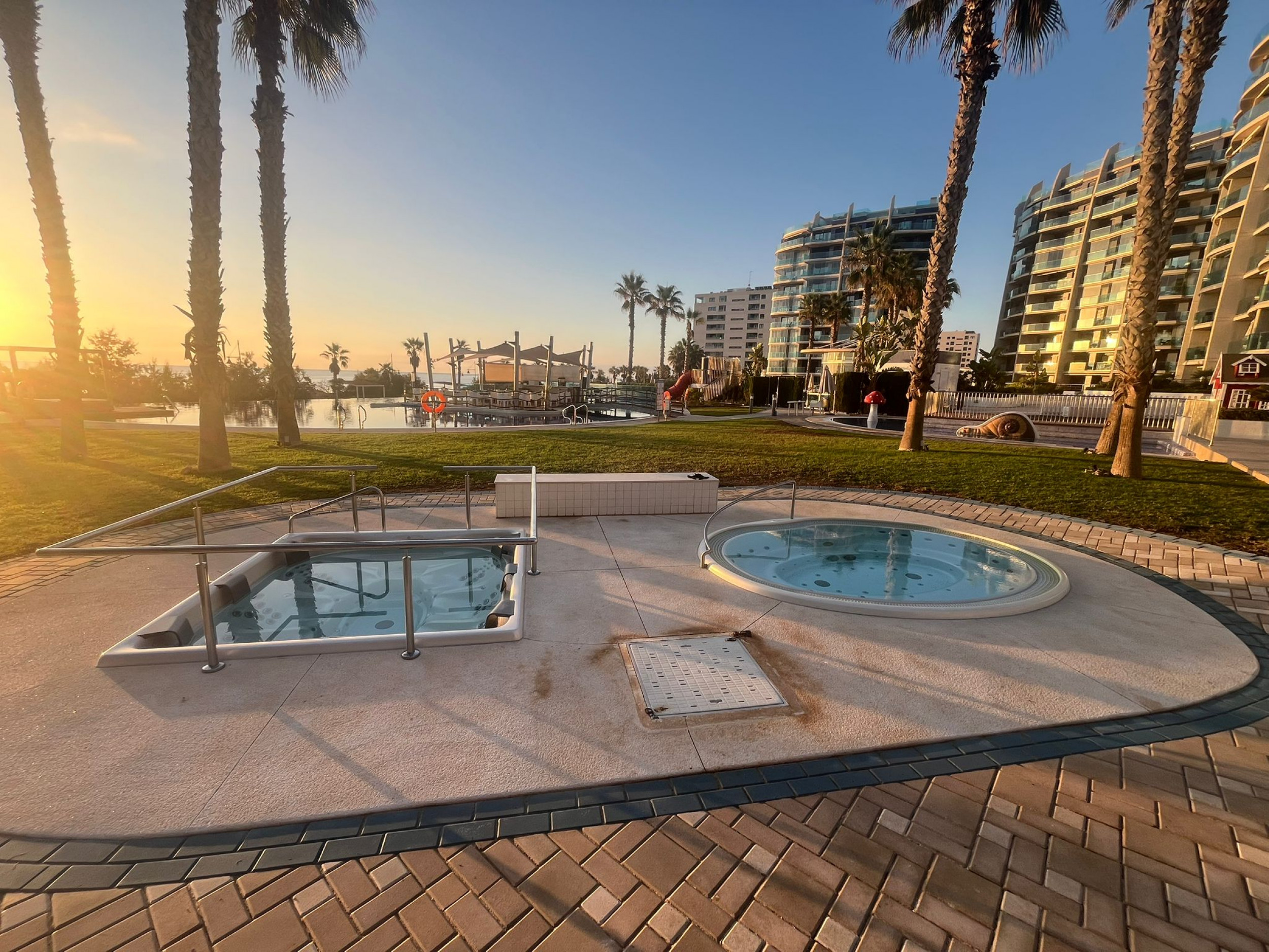 3 Bed, 2 Bath, ApartmentFor Sale, Punta Prima, Alicante