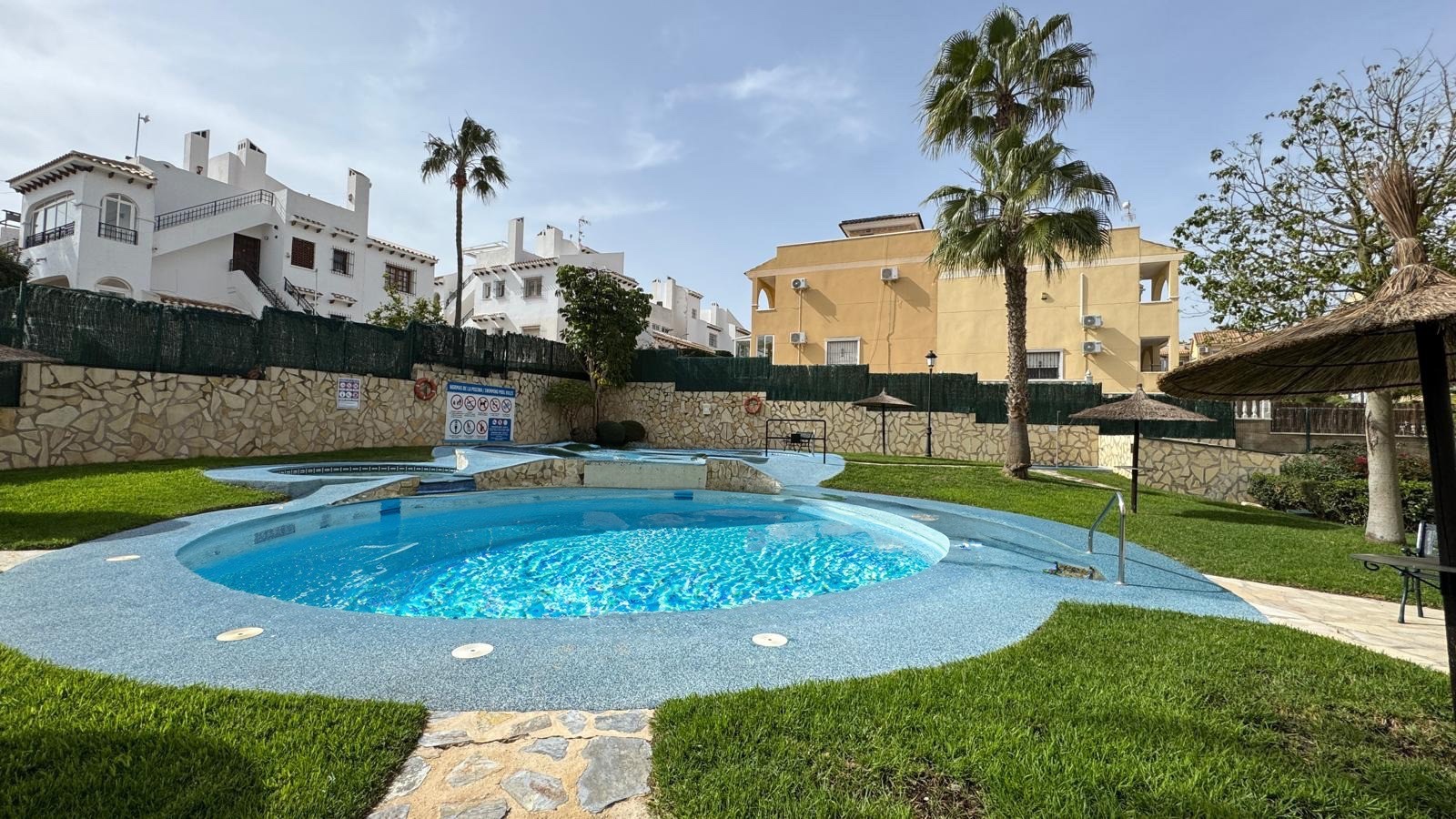 3 Bed, 2 Bath, ApartmentFor Sale, Villamartin, Alicante