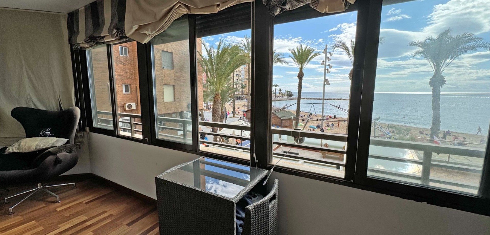 4 Bed, 3 Bath, ApartmentFor Sale, Torrevieja, Alicante