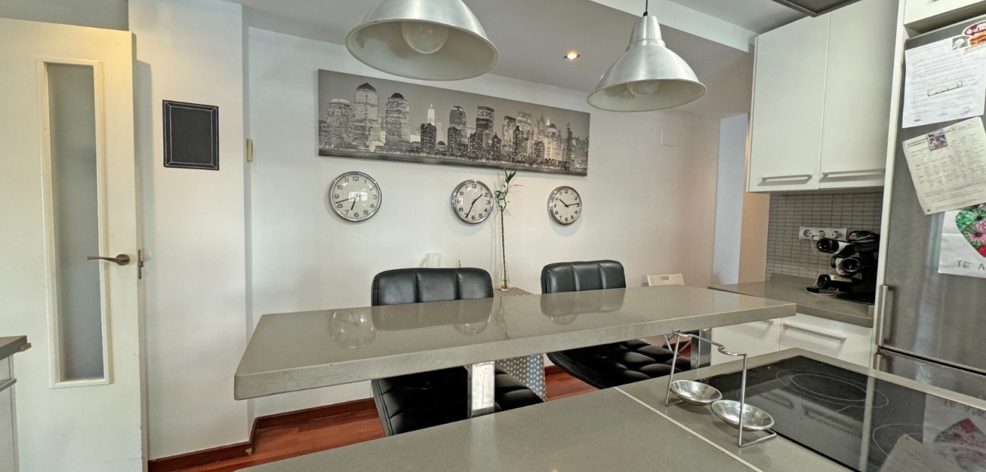 4 Bed, 3 Bath, ApartmentFor Sale, Torrevieja, Alicante