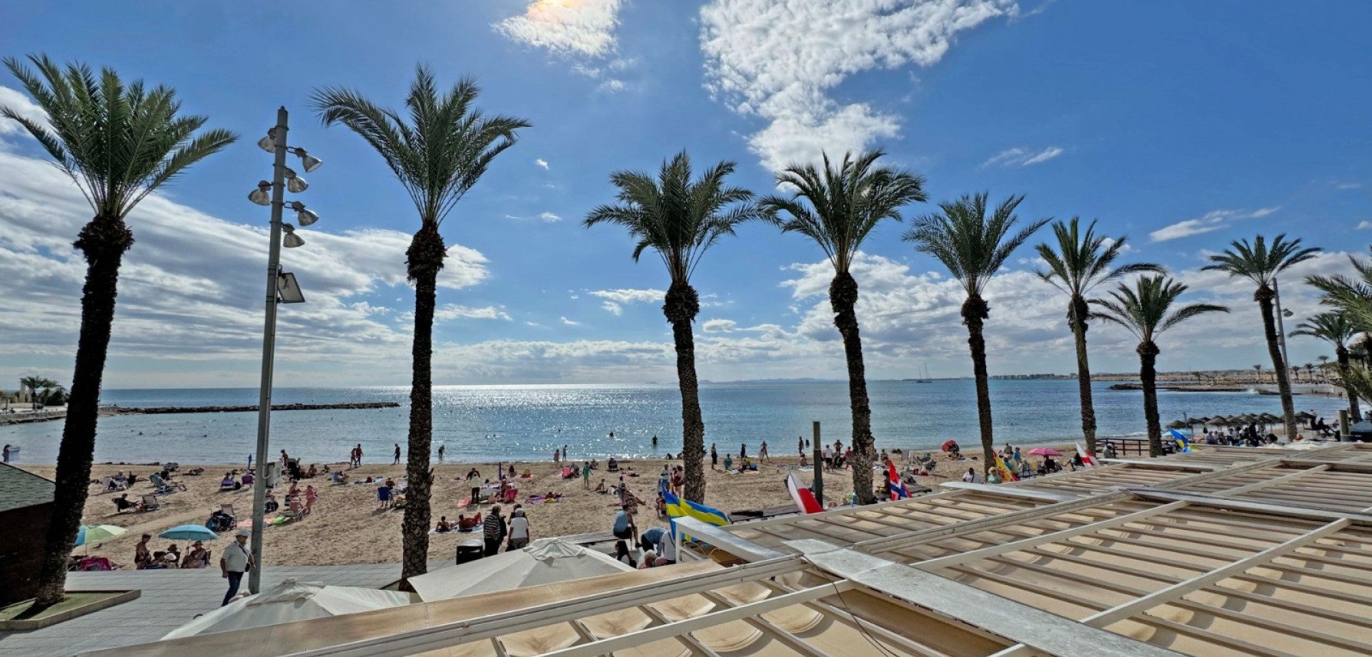 4 Bed, 3 Bath, ApartmentFor Sale, Torrevieja, Alicante