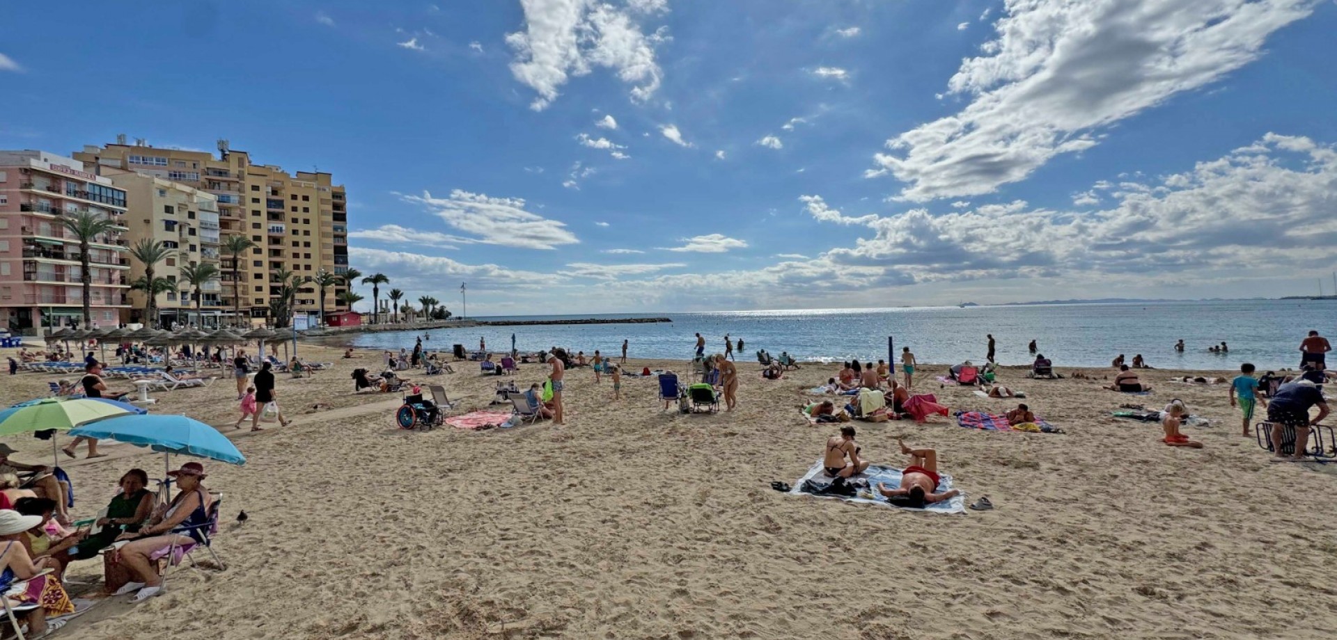 4 Bed, 3 Bath, ApartmentFor Sale, Torrevieja, Alicante