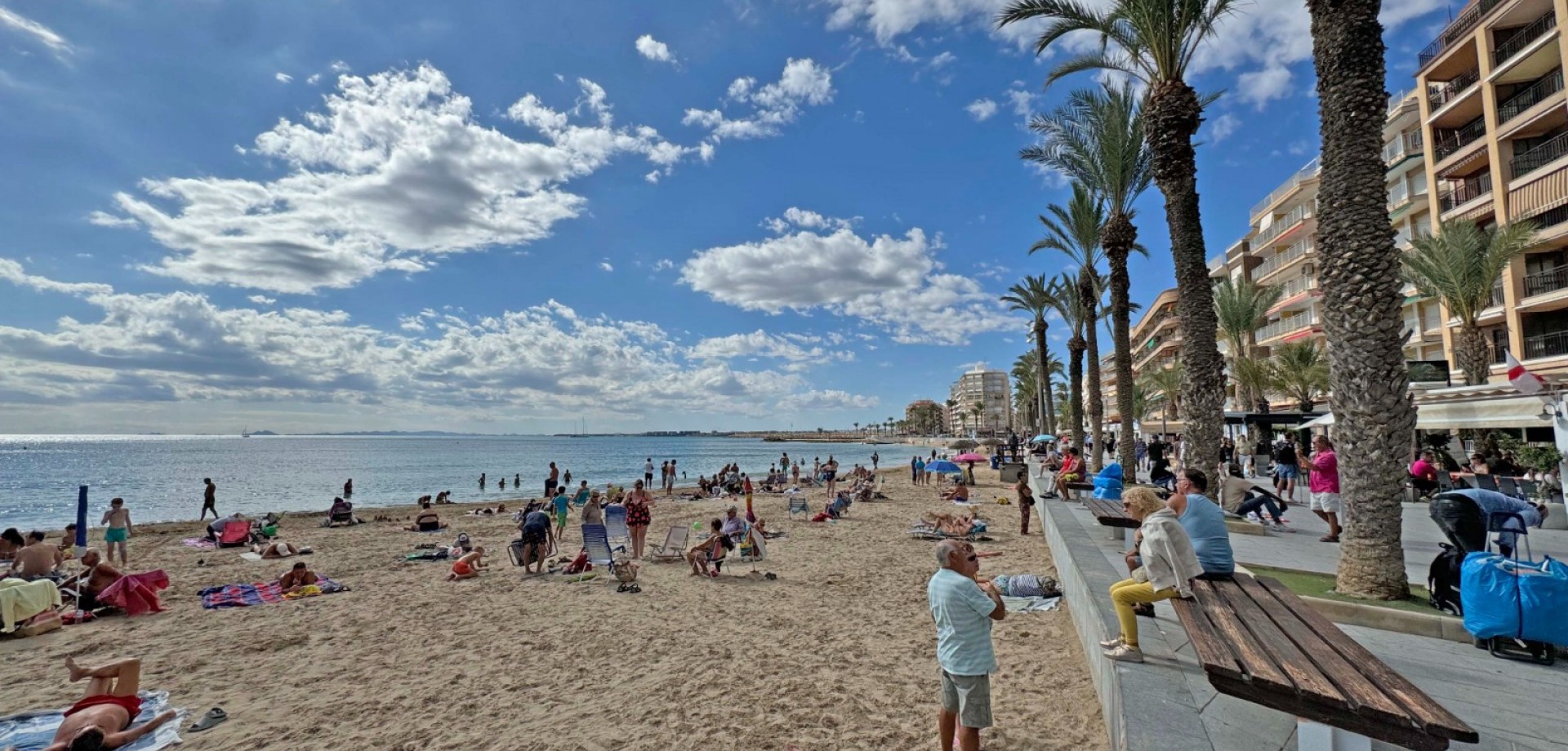 4 Bed, 3 Bath, ApartmentFor Sale, Torrevieja, Alicante