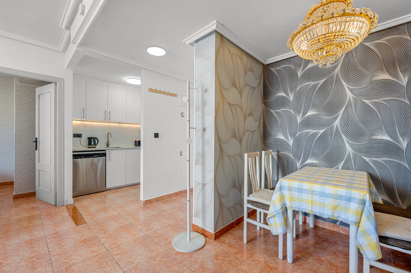 3 Bed, 2 Bath, ApartmentFor Sale, Torrevieja, Alicante 3 Bed, 2 Bath, ApartmentFor Sale, Torrevieja, Alicante