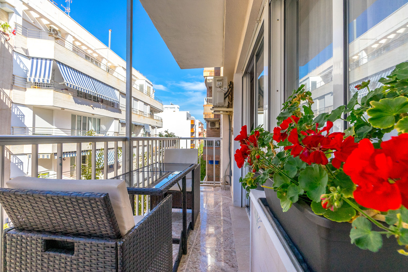 3 Bed, 1 Bath, ApartmentFor Sale, Torrevieja, Alicante