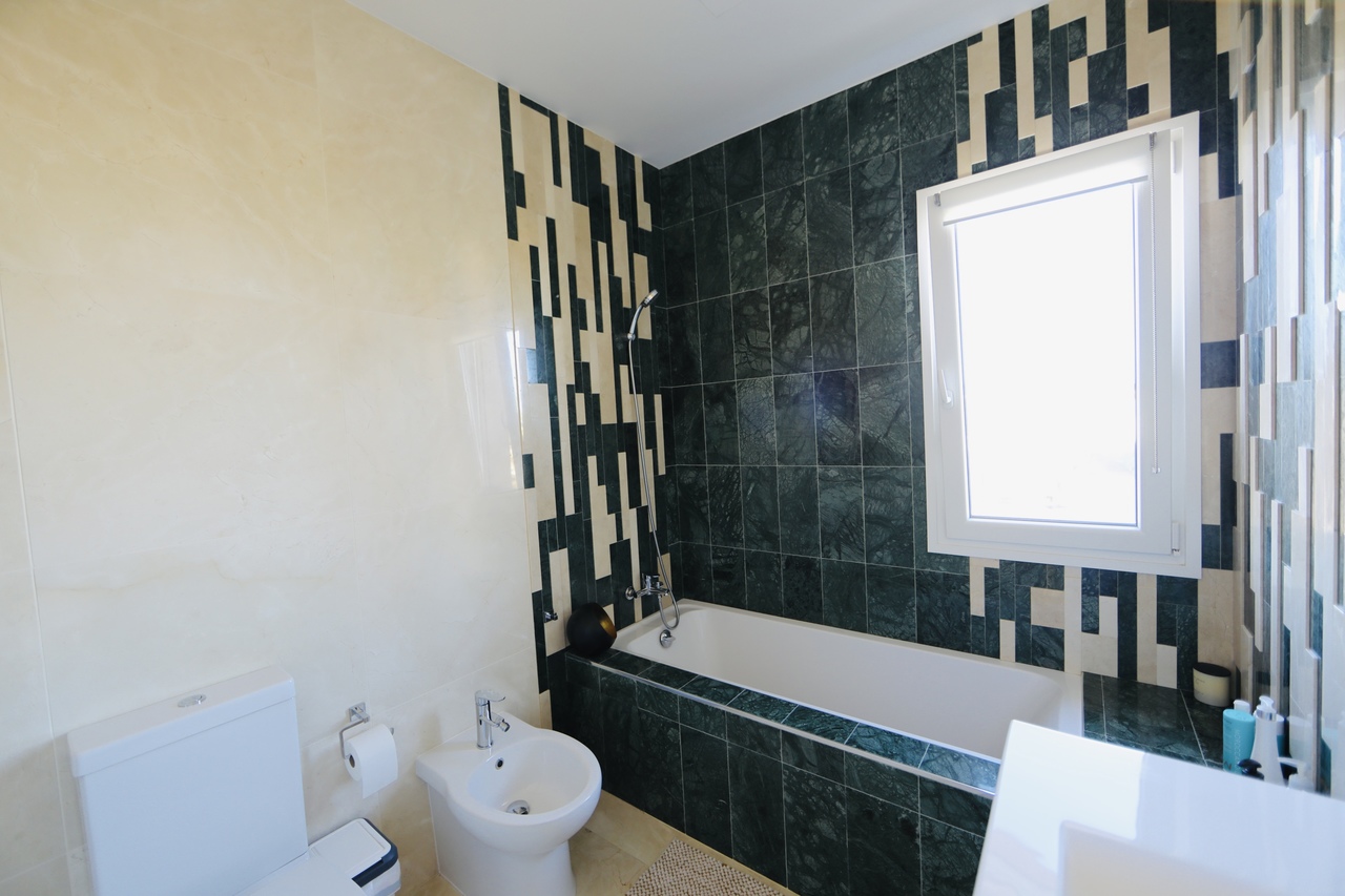 5 Bed, 4 Bath, HouseFor Sale, La Zenia, Alicante