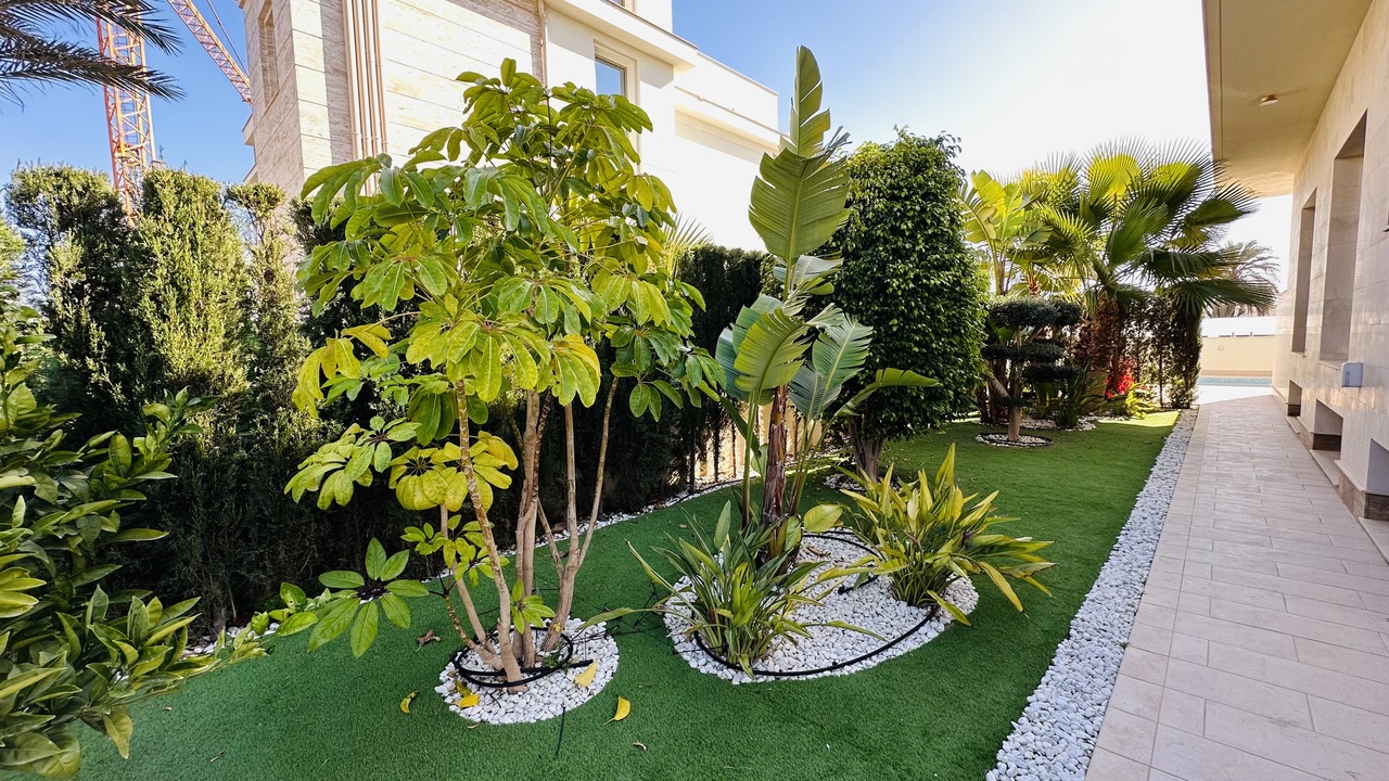 5 Bed, 4 Bath, HouseFor Sale, La Zenia, Alicante