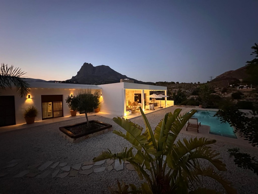 4 Bed, 3 Bath, HouseFor Sale, Finestrat, Alicante