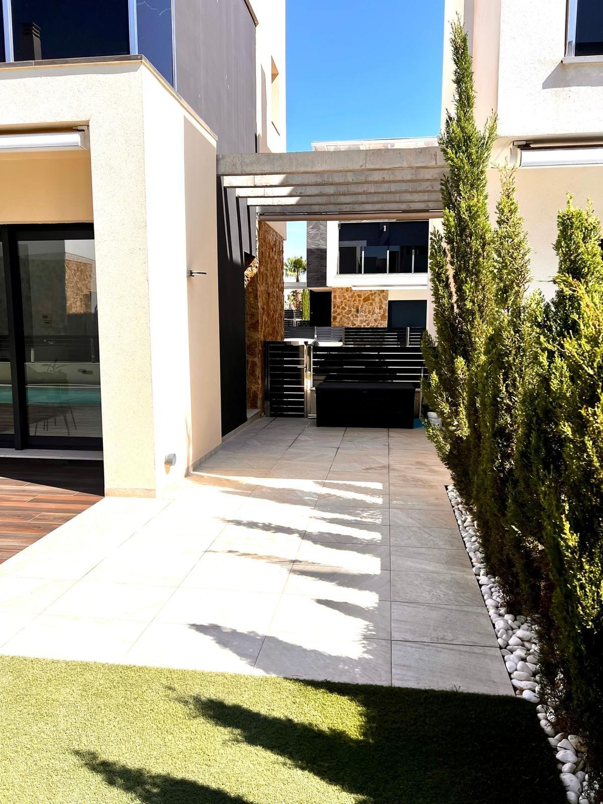 3 Bed, 3 Bath, HouseFor Sale, Orihuela Costa, Alicante