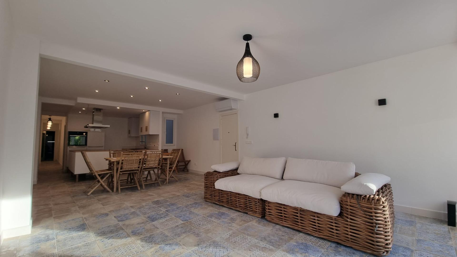 2 Bed, 1 Bath, ApartmentFor Sale, Torrevieja, Alicante