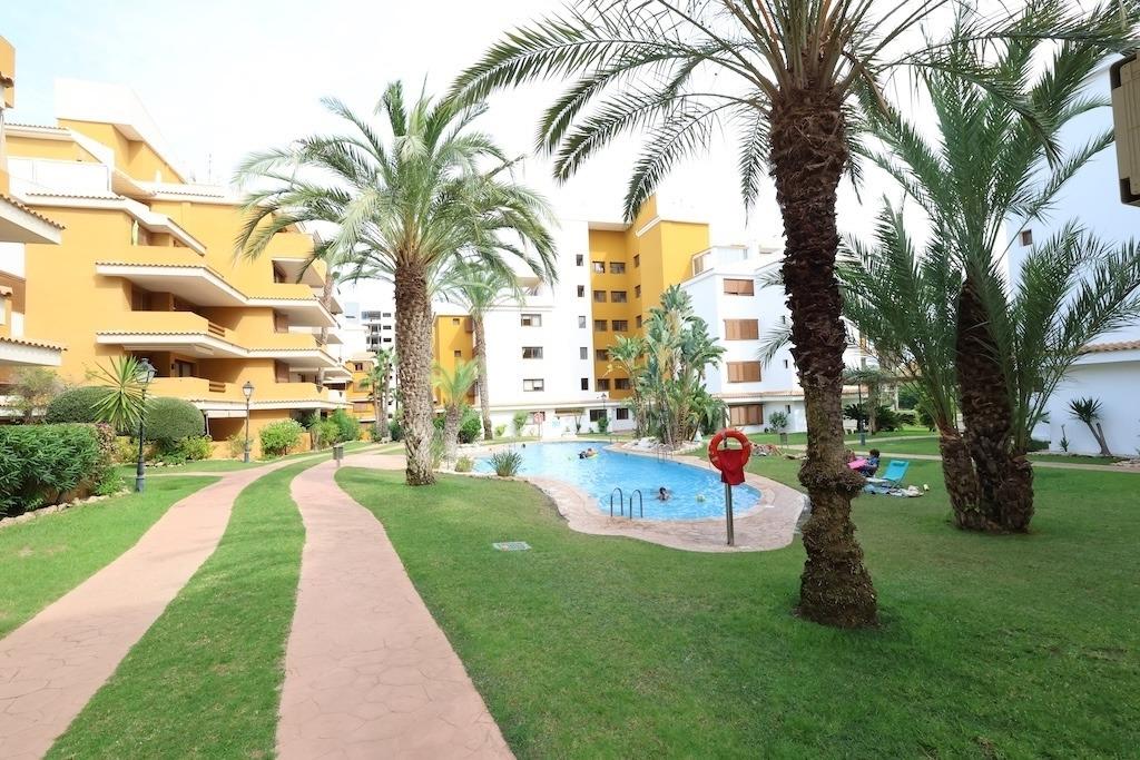 2 Bed, 1 Bath, ApartmentFor Sale, Torrevieja, Alicante