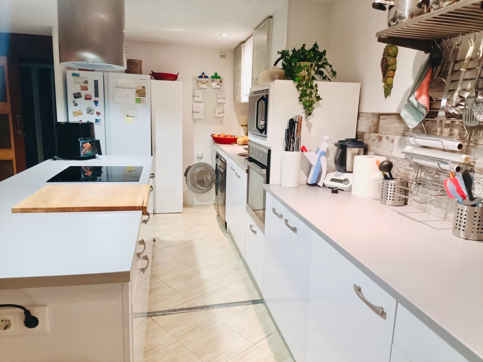 3 Bed, 2 Bath, ApartmentFor Sale, Torrevieja, Alicante