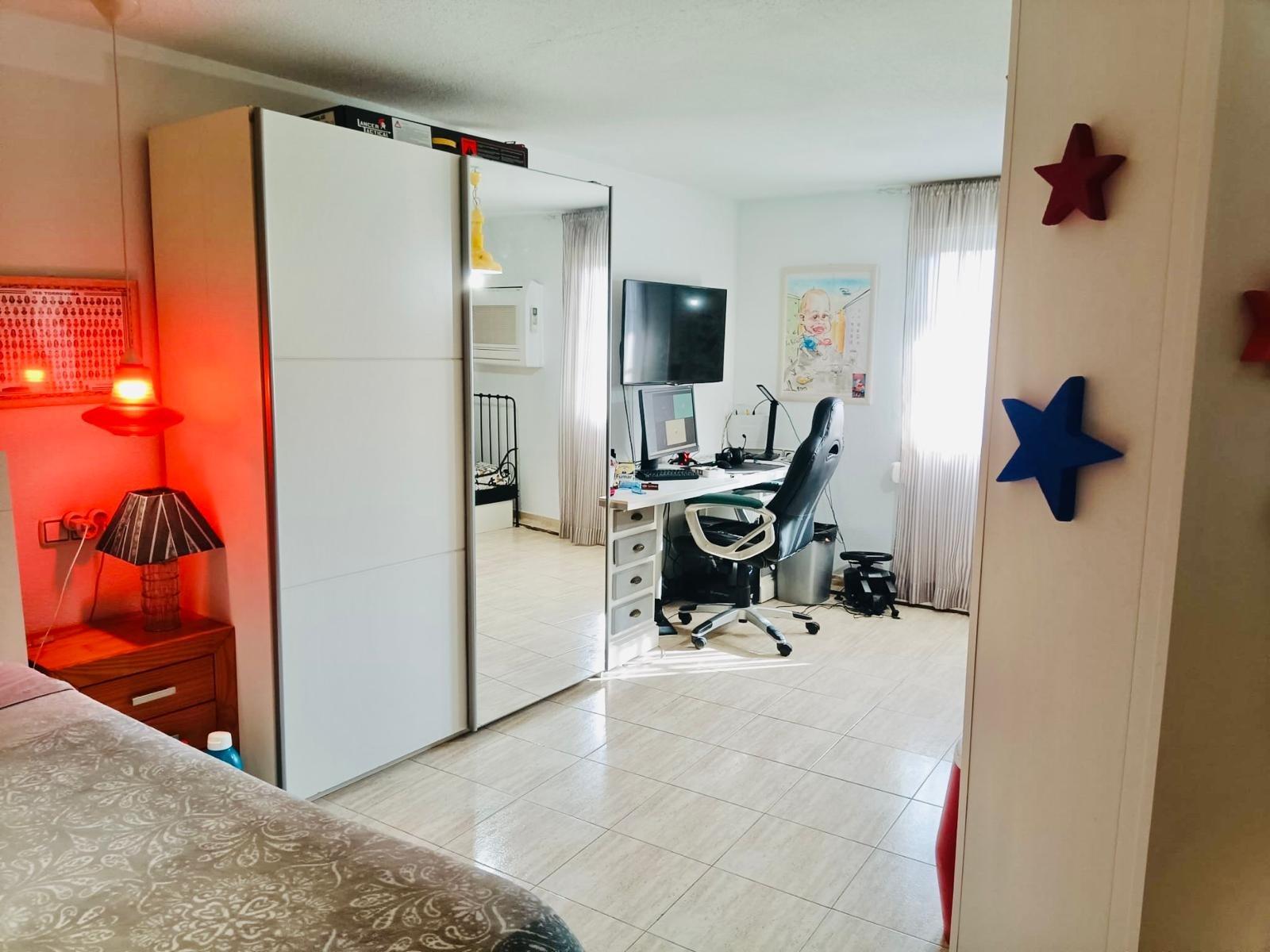 3 Bed, 2 Bath, ApartmentFor Sale, Torrevieja, Alicante