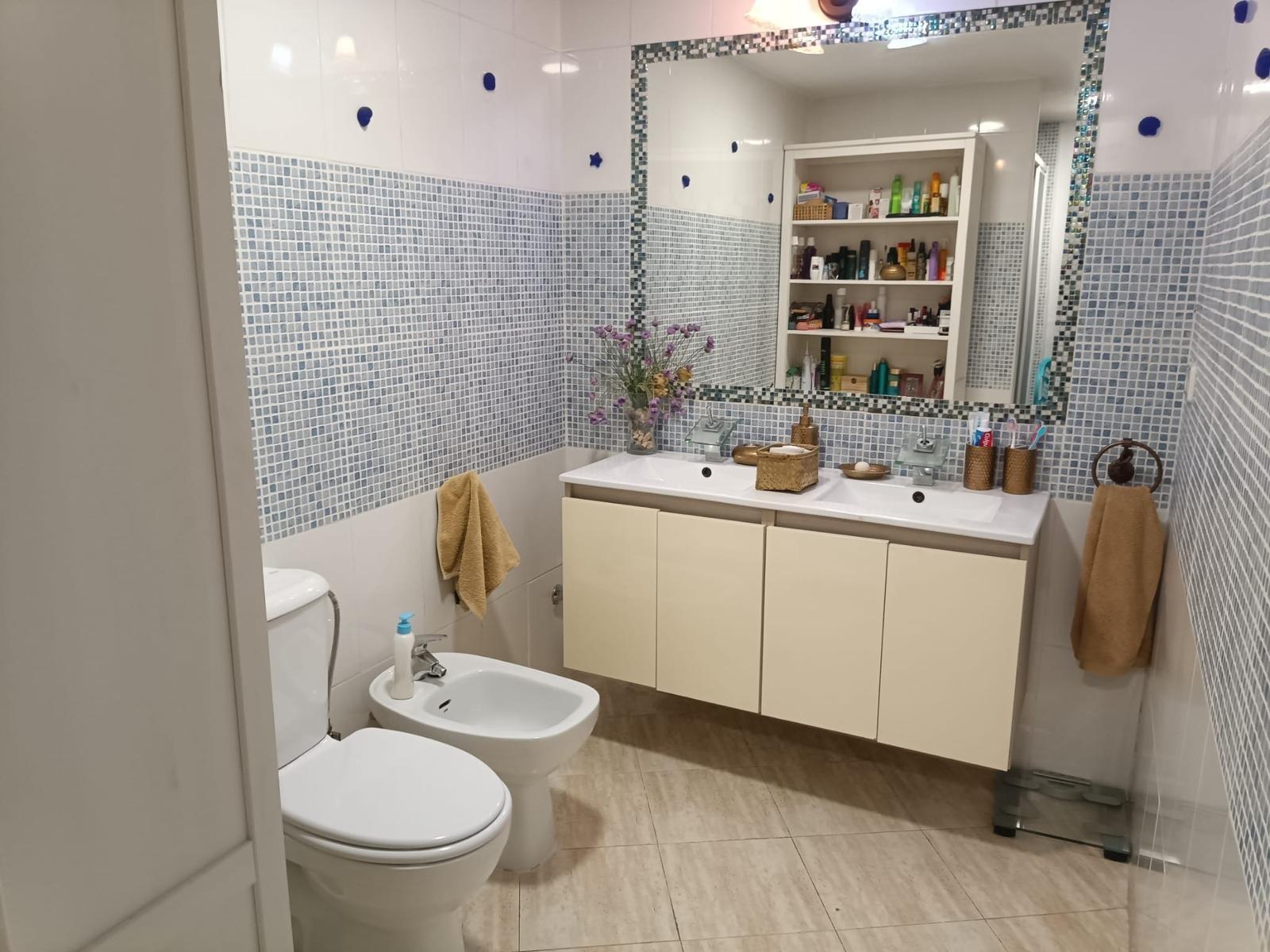 3 Bed, 2 Bath, ApartmentFor Sale, Torrevieja, Alicante