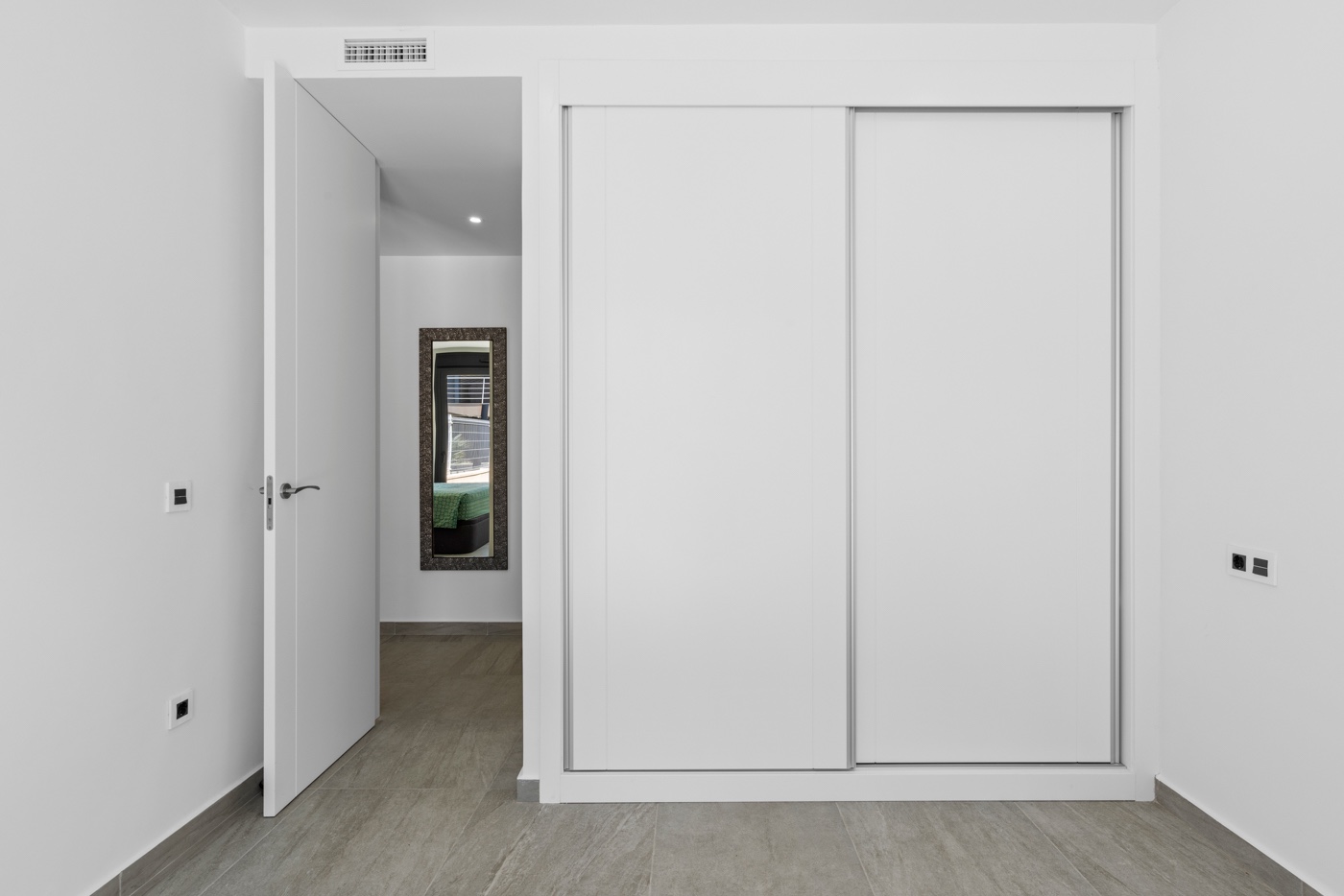 5 Bed, 4 Bath, HouseFor Sale, San Miguel de Salinas, Alicante