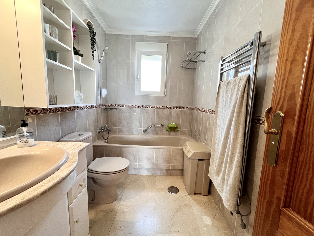 5 Bed, 3 Bath, HouseFor Sale, San Miguel de Salinas, Alicante