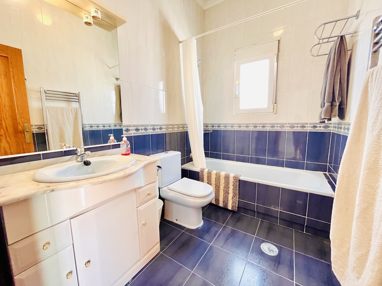 5 Bed, 3 Bath, HouseFor Sale, San Miguel de Salinas, Alicante