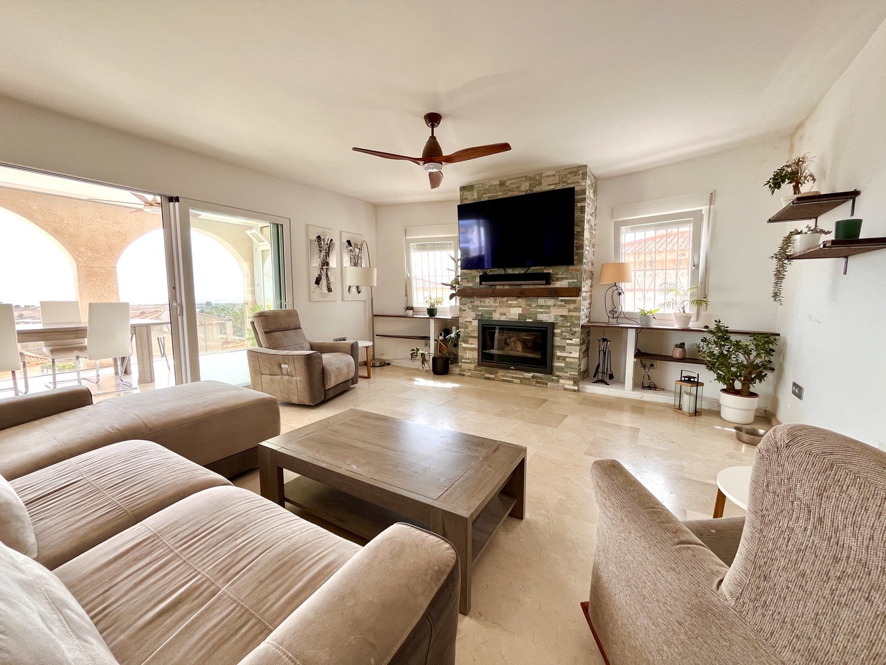 5 Bed, 3 Bath, HouseFor Sale, San Miguel de Salinas, Alicante