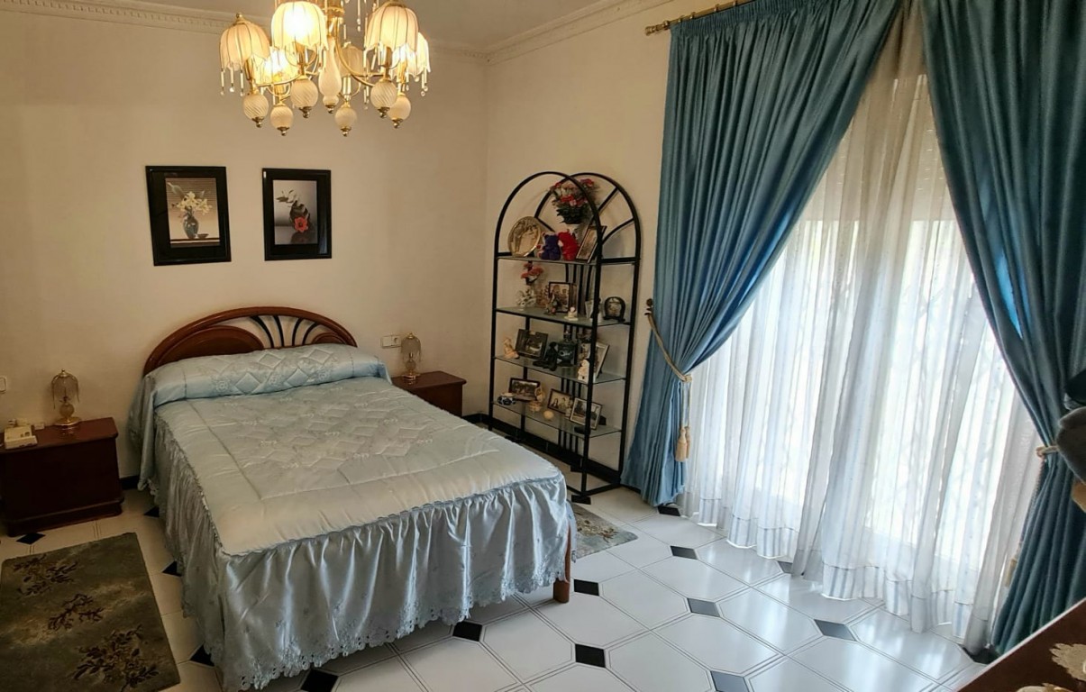 5 Bed, 2 Bath, HouseFor Sale, Benidorm, Alicante 5 Bed, 2 Bath, HouseFor Sale, Benidorm, Alicante