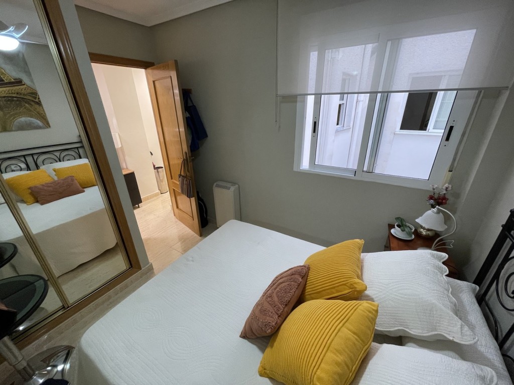 2 Bed, 1 Bath, ApartmentFor Sale, Torrevieja, Alicante