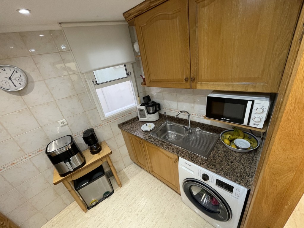 2 Bed, 1 Bath, ApartmentFor Sale, Torrevieja, Alicante