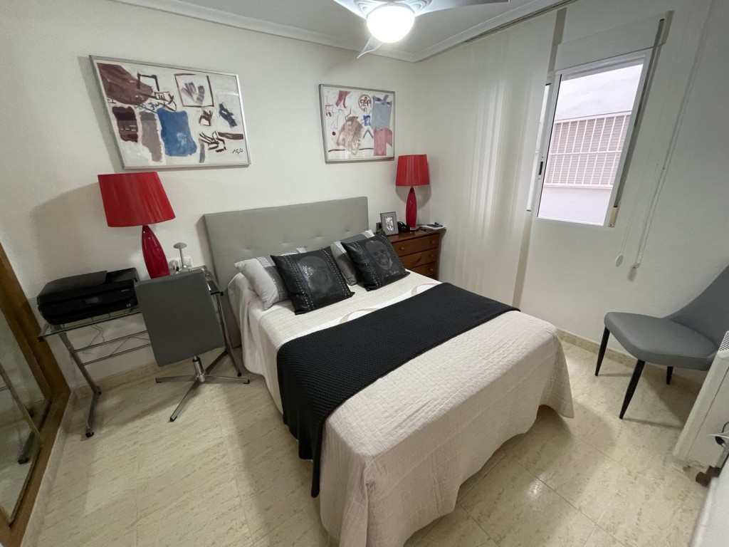 2 Bed, 1 Bath, ApartmentFor Sale, Torrevieja, Alicante