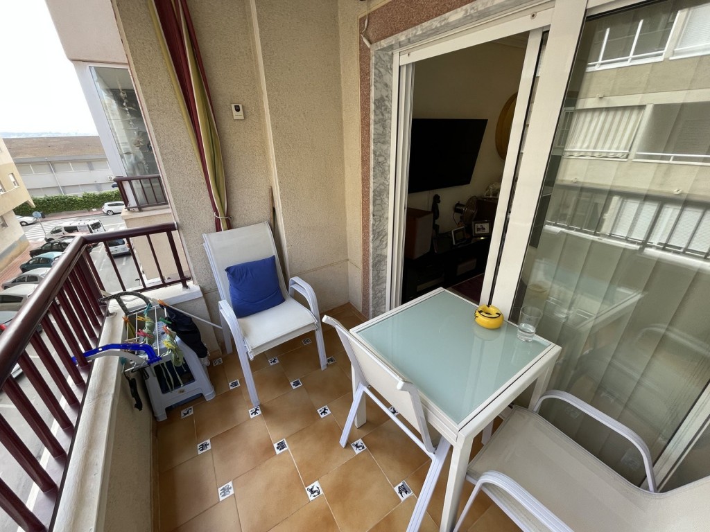 2 Bed, 1 Bath, ApartmentFor Sale, Torrevieja, Alicante