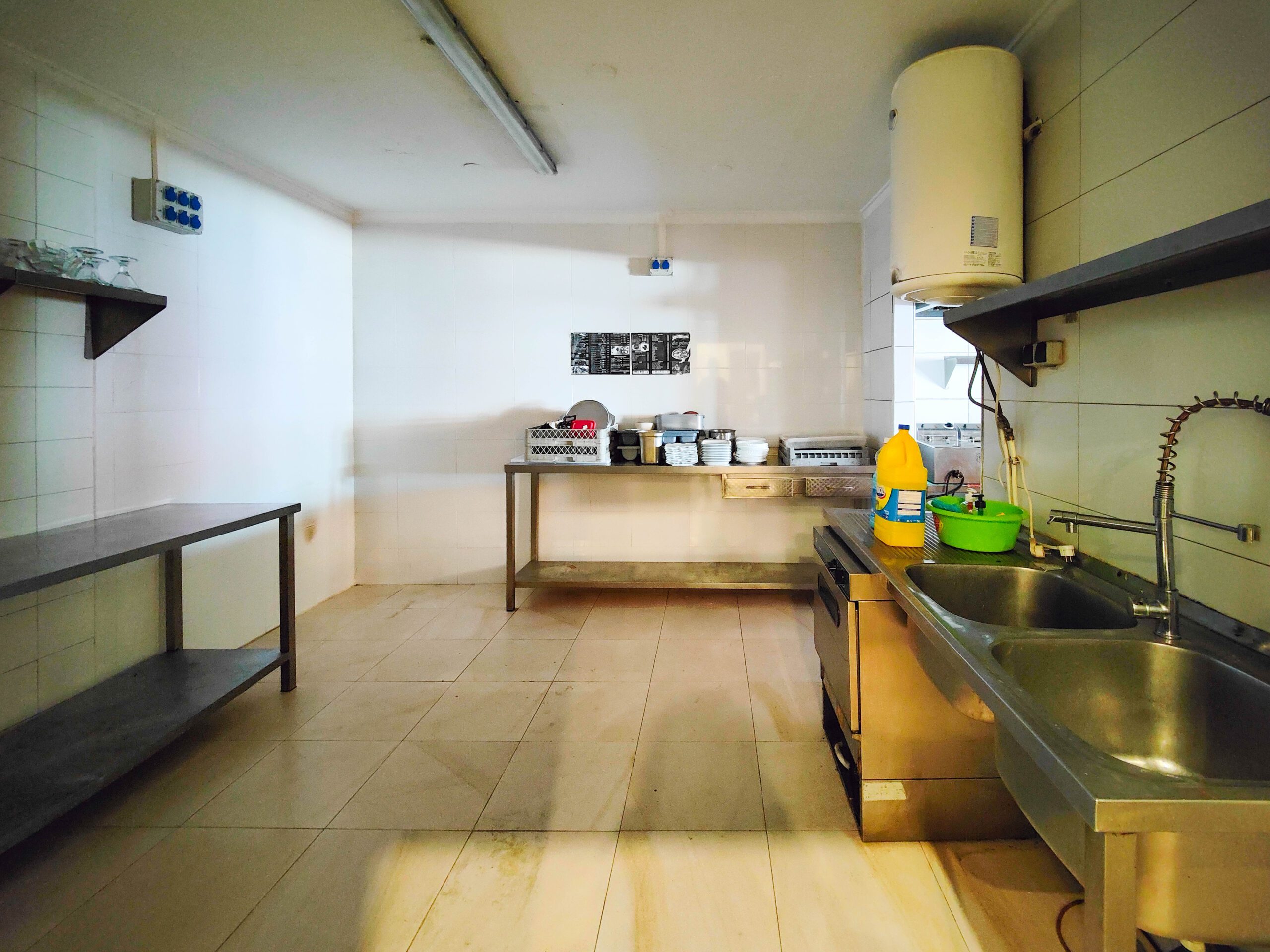 6 Bed, 3 Bath, ApartmentFor Sale, Torrevieja, Alicante