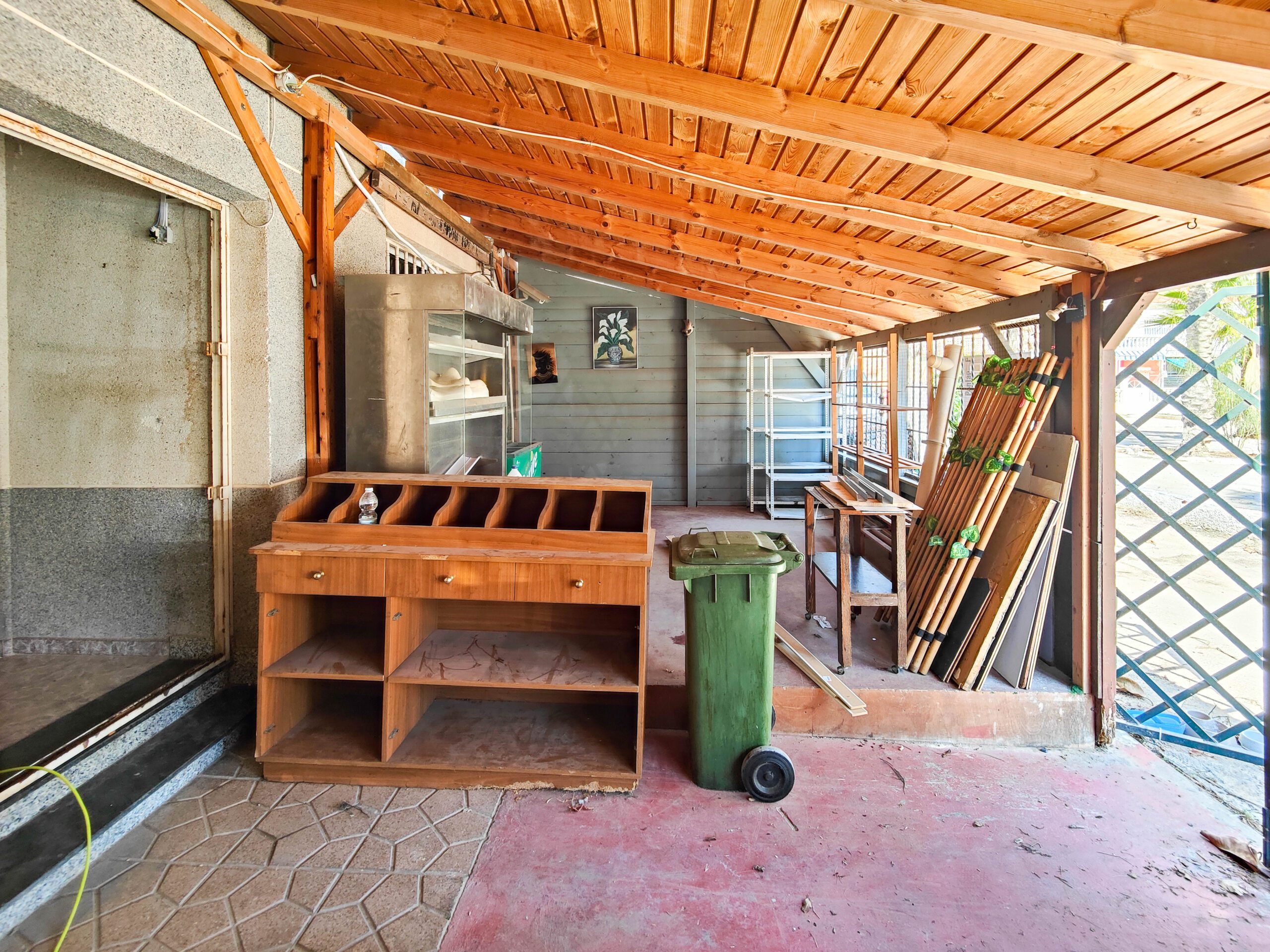 6 Bed, 3 Bath, ApartmentFor Sale, Torrevieja, Alicante