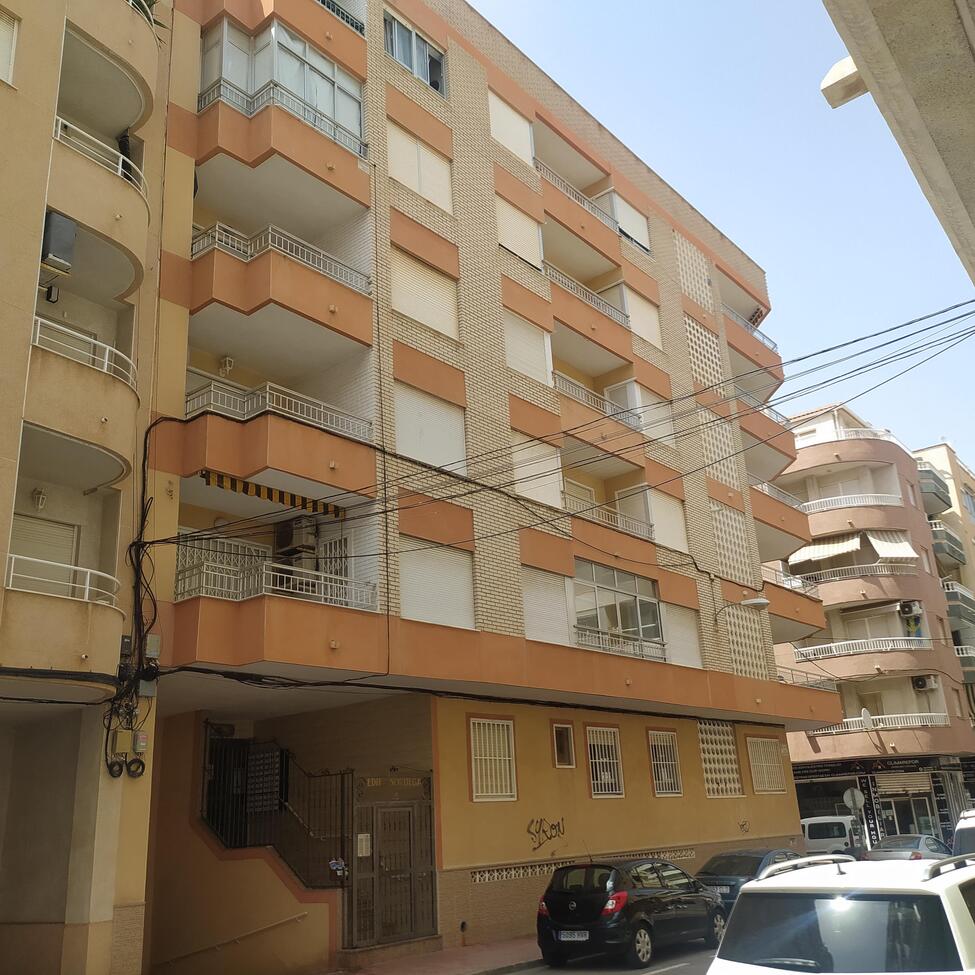 3 Bed, 2 Bath, ApartmentFor Sale, Torrevieja, Alicante