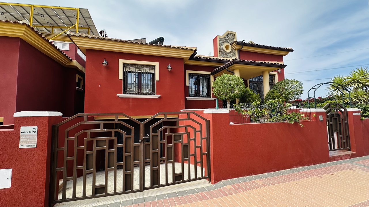 4 Bed, 3 Bath, HouseFor Sale, Algorfa, Alicante 4 Bed, 3 Bath, HouseFor Sale, Algorfa, Alicante