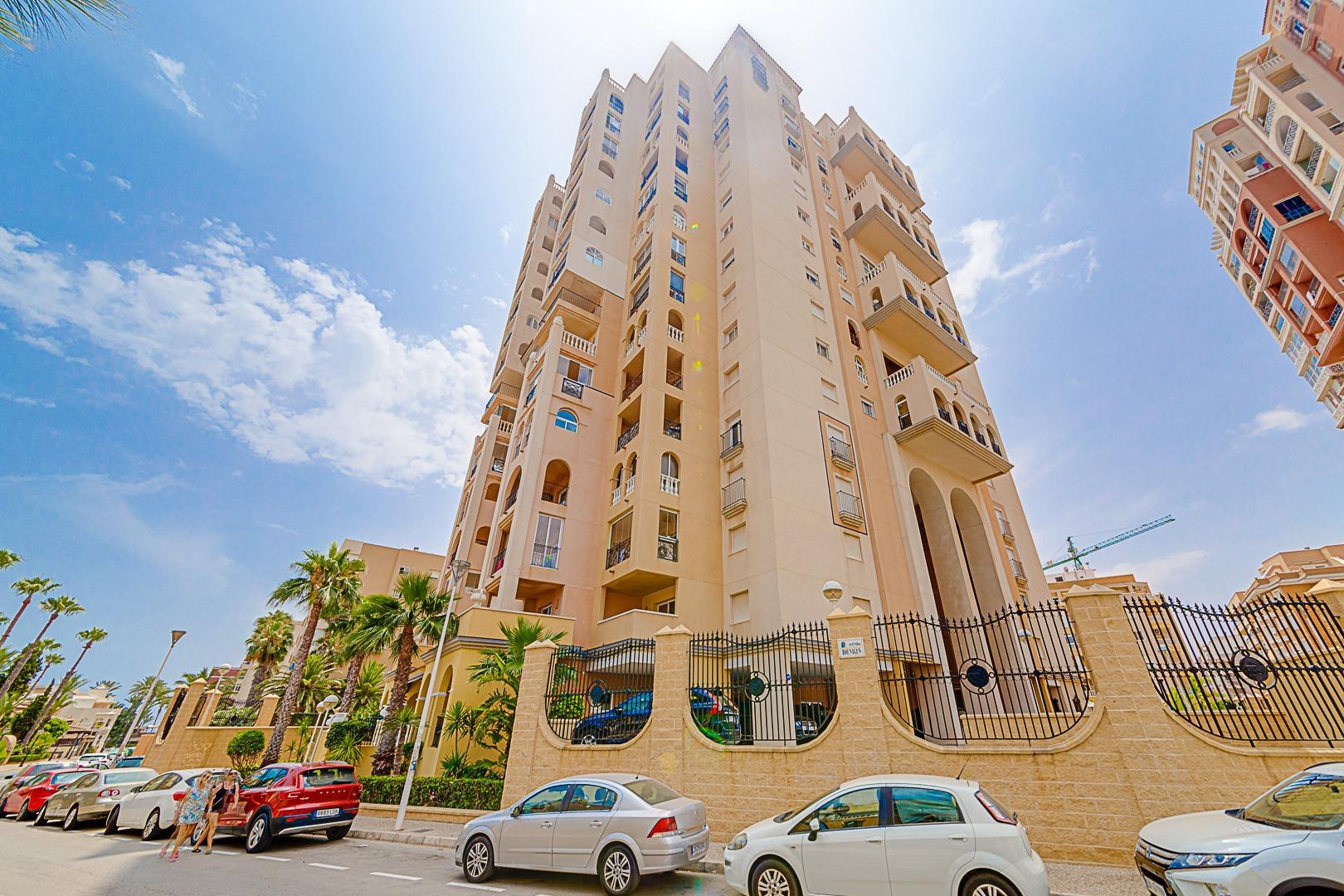 2 Bed, 1 Bath, ApartmentFor Sale, Torrevieja, Alicante 2 Bed, 1 Bath, ApartmentFor Sale, Torrevieja, Alicante