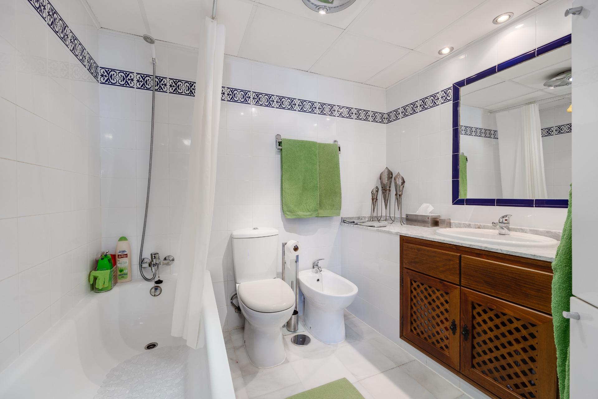 2 Bed, 1 Bath, ApartmentFor Sale, Torrevieja, Alicante 2 Bed, 1 Bath, ApartmentFor Sale, Torrevieja, Alicante
