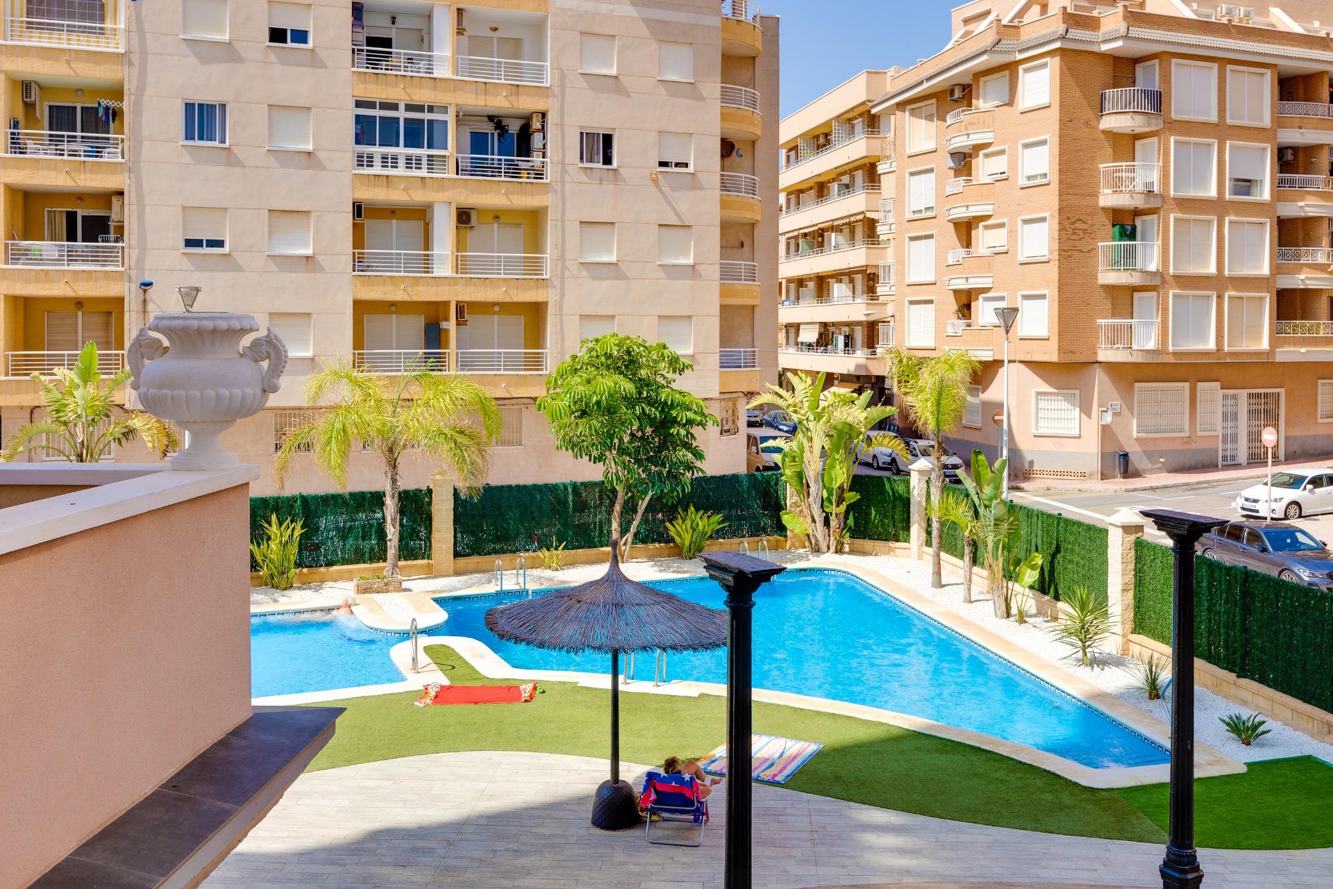 2 Bed, 1 Bath, ApartmentFor Sale, Torrevieja, Alicante 2 Bed, 1 Bath, ApartmentFor Sale, Torrevieja, Alicante