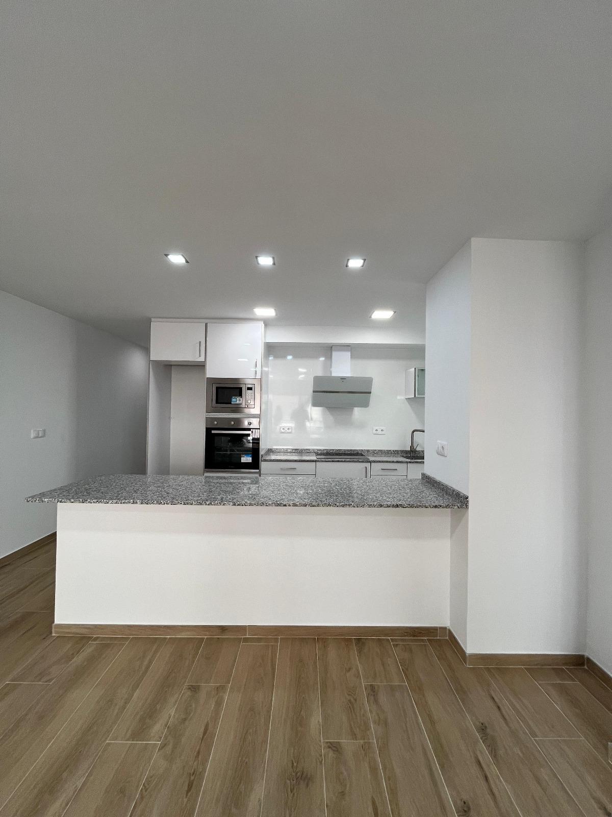 3 Bed, 2 Bath, ApartmentFor Sale, Torrevieja, Alicante 3 Bed, 2 Bath, ApartmentFor Sale, Torrevieja, Alicante
