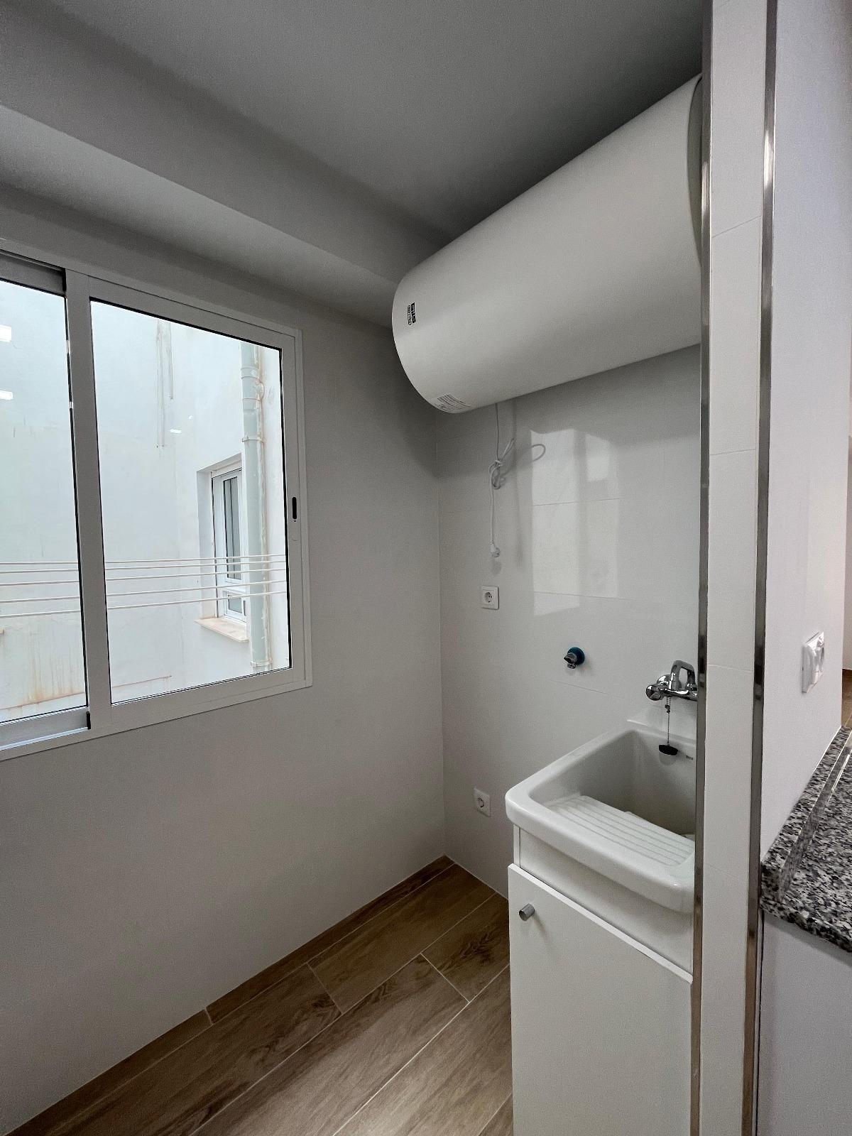 3 Bed, 2 Bath, ApartmentFor Sale, Torrevieja, Alicante 3 Bed, 2 Bath, ApartmentFor Sale, Torrevieja, Alicante
