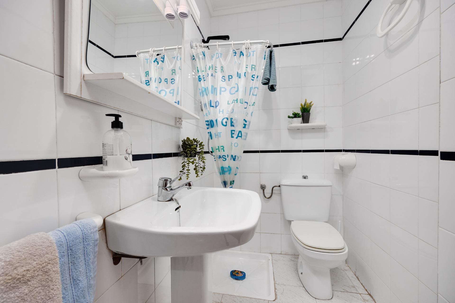 3 Bed, 2 Bath, ApartmentFor Sale, Torrevieja, Alicante 3 Bed, 2 Bath, ApartmentFor Sale, Torrevieja, Alicante