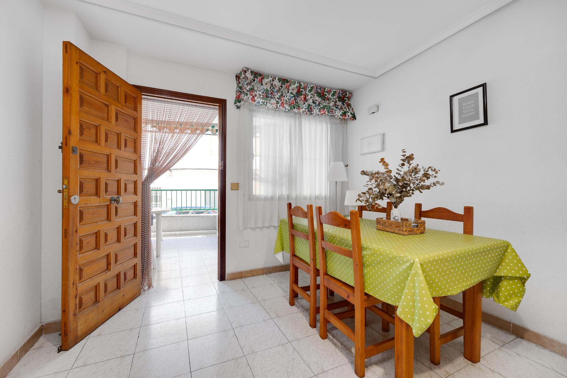 3 Bed, 2 Bath, ApartmentFor Sale, Torrevieja, Alicante 3 Bed, 2 Bath, ApartmentFor Sale, Torrevieja, Alicante