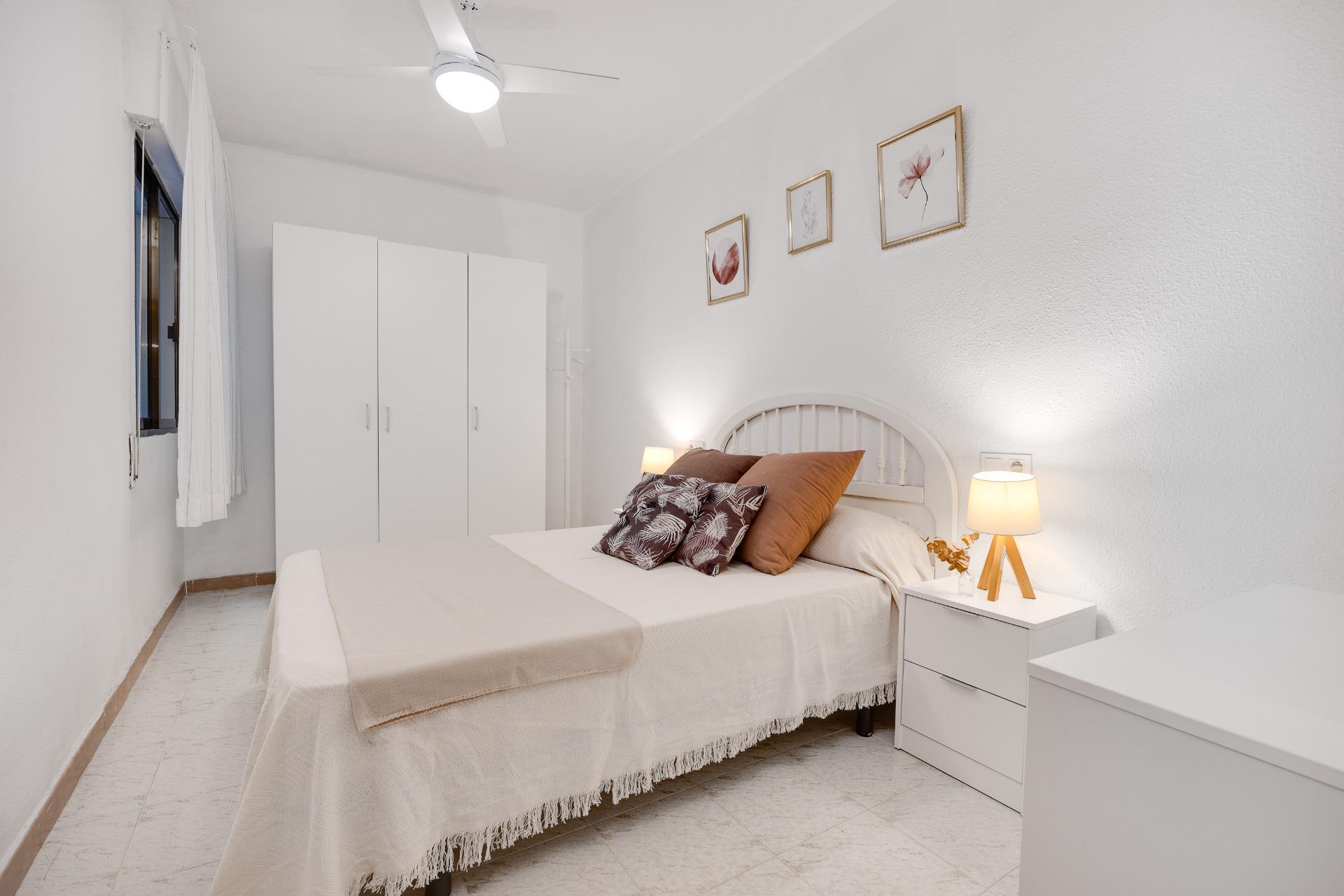3 Bed, 2 Bath, ApartmentFor Sale, Torrevieja, Alicante 3 Bed, 2 Bath, ApartmentFor Sale, Torrevieja, Alicante