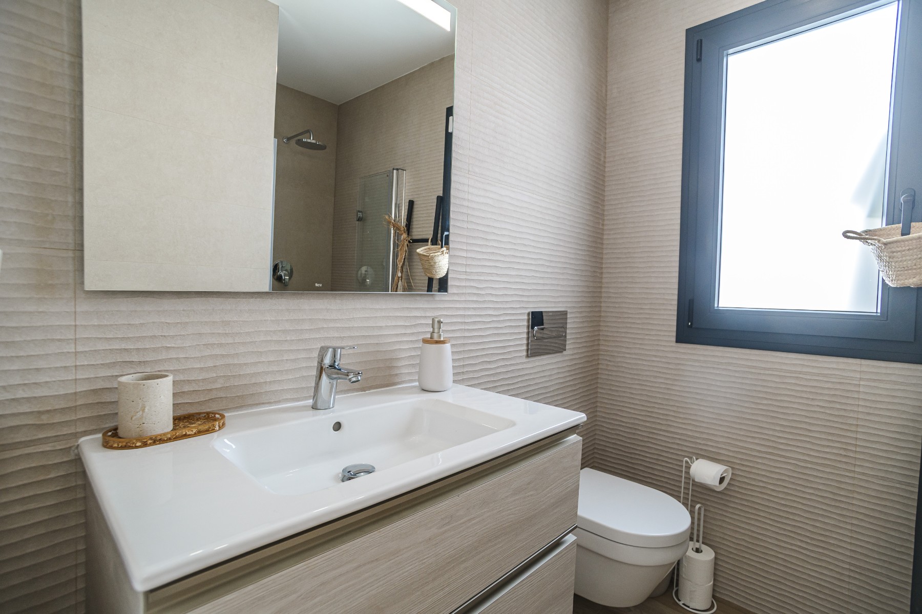 2 Bed, 2 Bath, ApartmentFor Sale, Torrevieja, Alicante 2 Bed, 2 Bath, ApartmentFor Sale, Torrevieja, Alicante