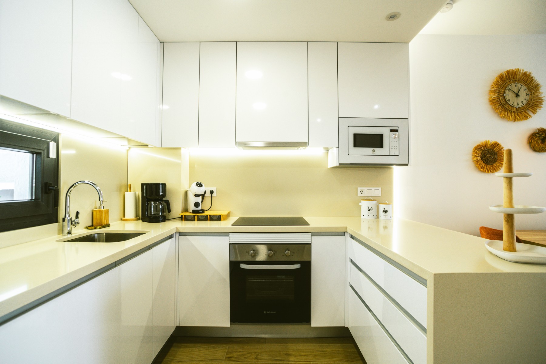 2 Bed, 2 Bath, ApartmentFor Sale, Torrevieja, Alicante 2 Bed, 2 Bath, ApartmentFor Sale, Torrevieja, Alicante