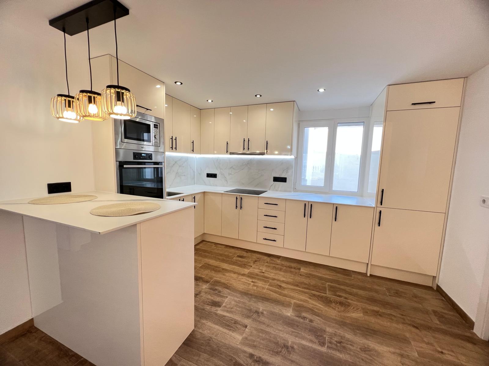 3 Bed, 2 Bath, ApartmentFor Sale, Torrevieja, Alicante 3 Bed, 2 Bath, ApartmentFor Sale, Torrevieja, Alicante