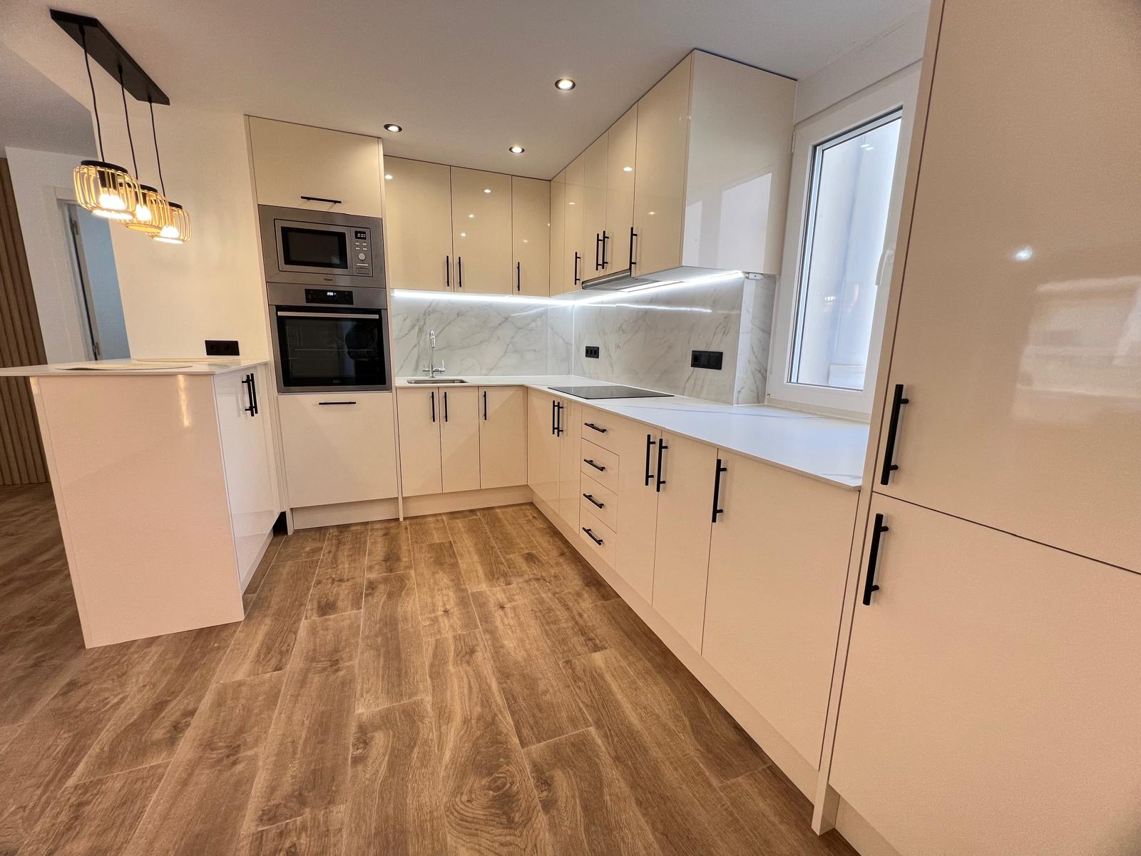 3 Bed, 2 Bath, ApartmentFor Sale, Torrevieja, Alicante 3 Bed, 2 Bath, ApartmentFor Sale, Torrevieja, Alicante