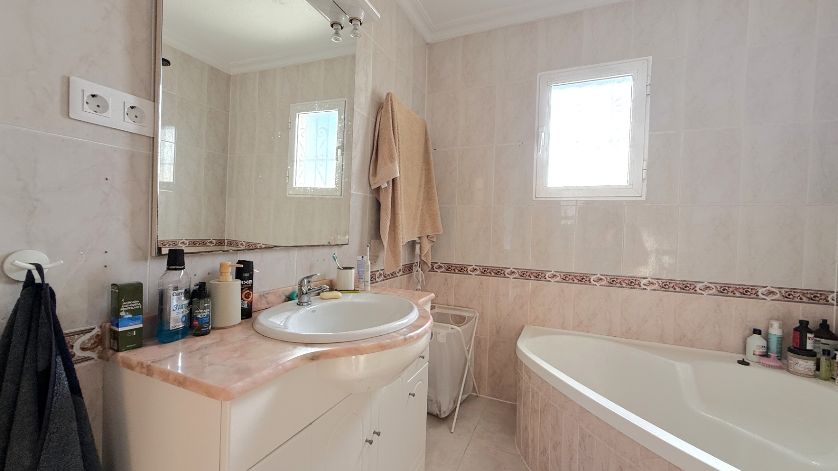 2 Bed, 2 Bath, HouseFor Sale, Torrevieja, Alicante 2 Bed, 2 Bath, HouseFor Sale, Torrevieja, Alicante