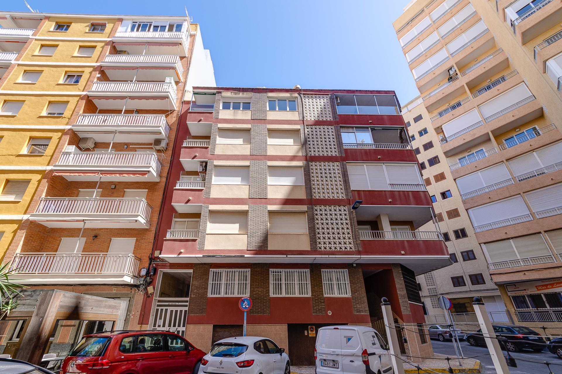 3 Bed, 2 Bath, ApartmentFor Sale, Torrevieja, Alicante 3 Bed, 2 Bath, ApartmentFor Sale, Torrevieja, Alicante