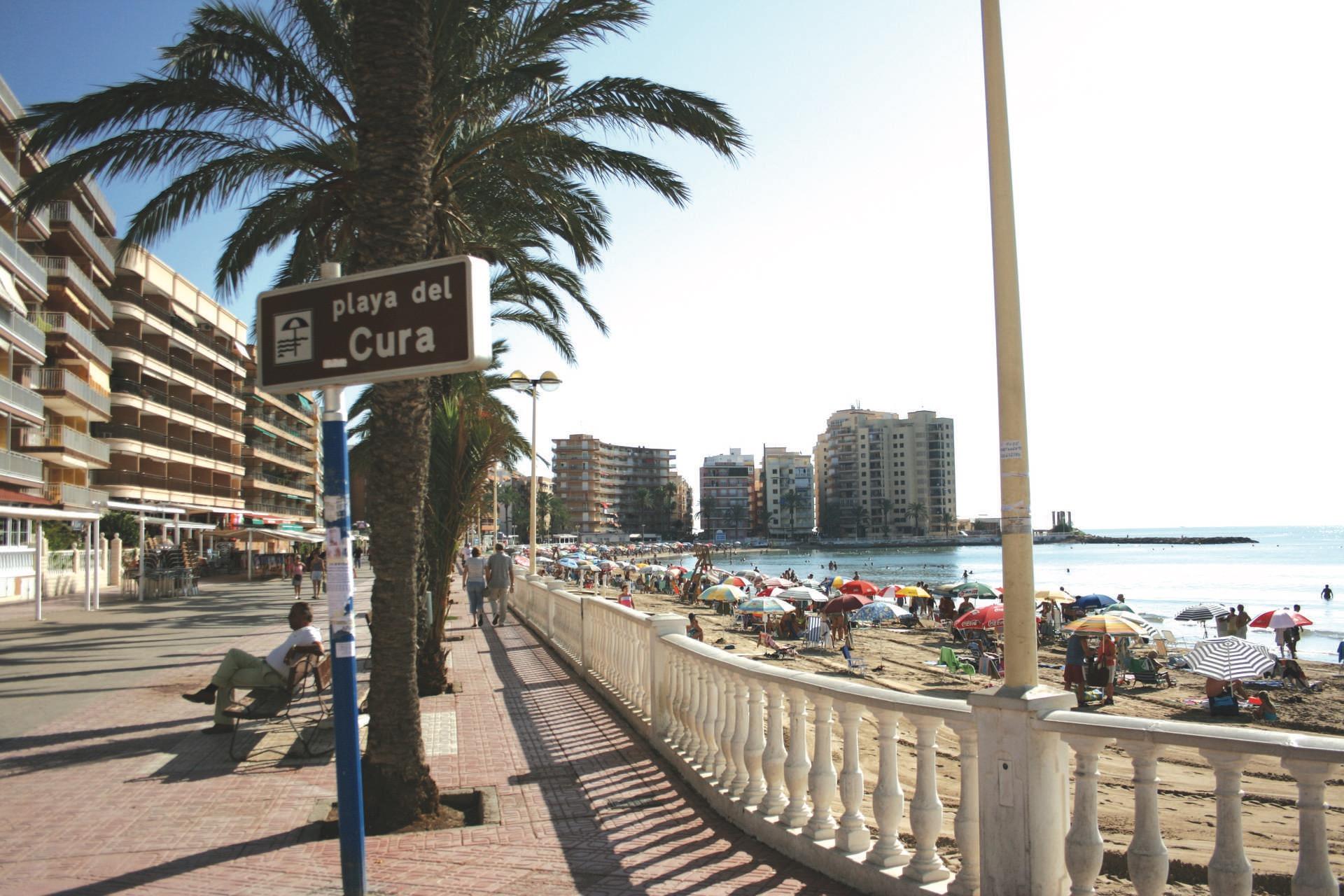 2 Bed, 1 Bath, ApartmentFor Sale, Torrevieja, Alicante 2 Bed, 1 Bath, ApartmentFor Sale, Torrevieja, Alicante