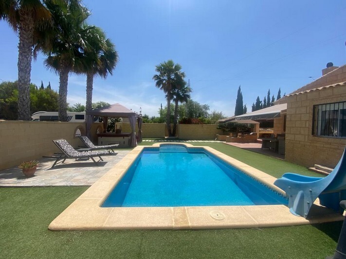 5 Bed, 4 Bath, HouseFor Sale, Albatera, Alicante