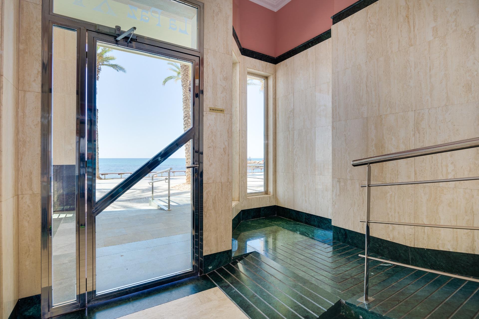 3 Bed, 2 Bath, ApartmentFor Sale, Torrevieja, Alicante 3 Bed, 2 Bath, ApartmentFor Sale, Torrevieja, Alicante