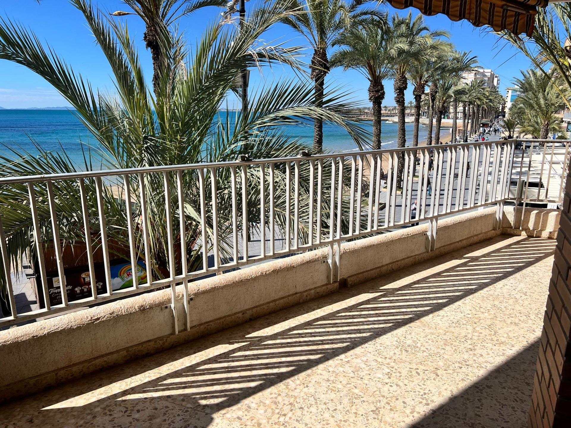 3 Bed, 1 Bath, ApartmentFor Sale, Torrevieja, Alicante